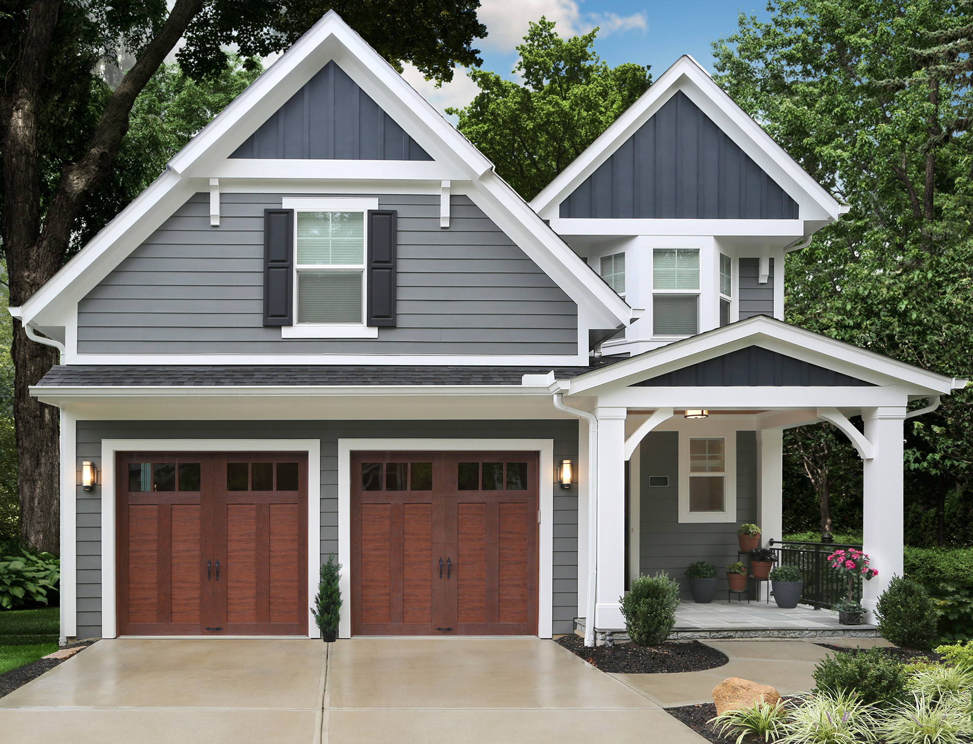 Clopay Canyon Ridge UG Craftsman Canyon Ridge Ultra-Grain Craftsman Design 12