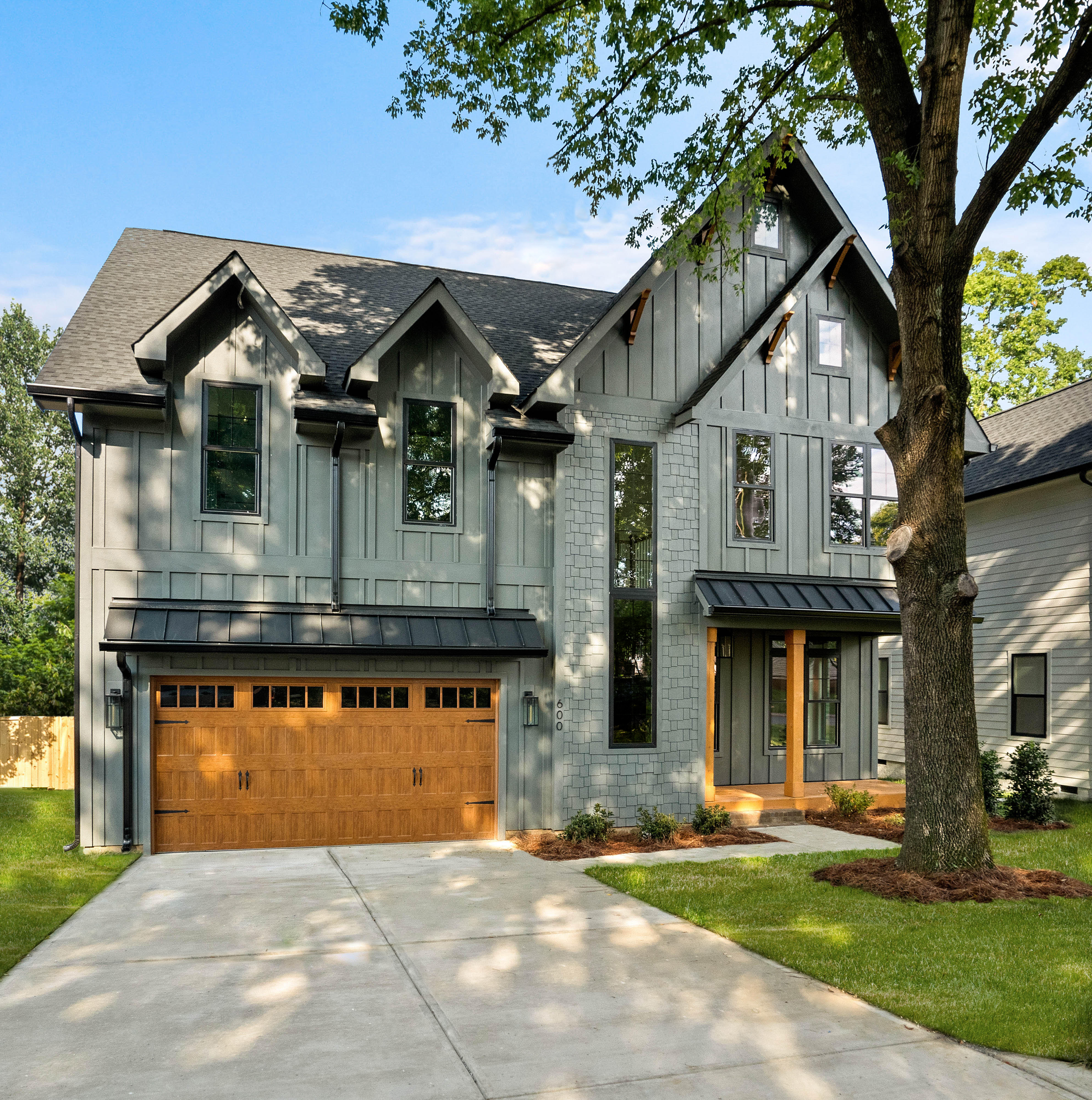 Bridgeport Ultra-Grain Garage Door