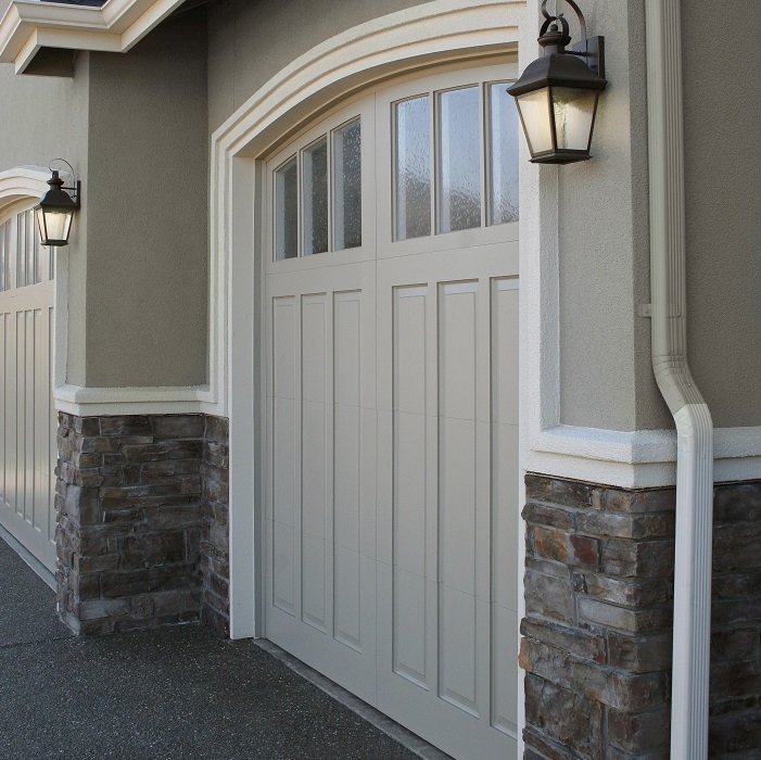 Clopay Garage Door with Custom Seeded Glass Windows