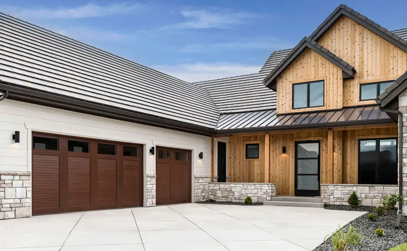 Canyon Ridge® Louver garage doors