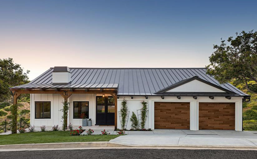 Modern Steel™ garage doors