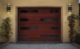 Reserve Wood | Modern garage door Design 01 in Mahogany 045 with offset windows